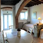Bed and Breakfast Relais Il Pozzeto 3*